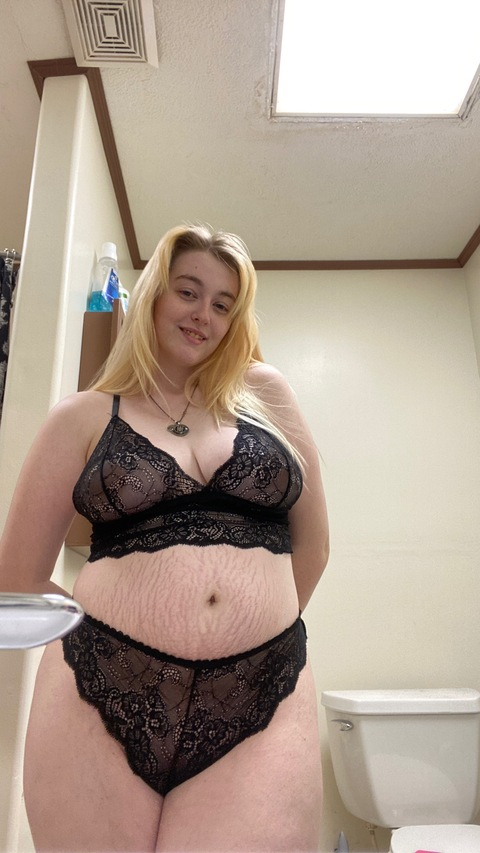 blueeyedoll22 photo 1